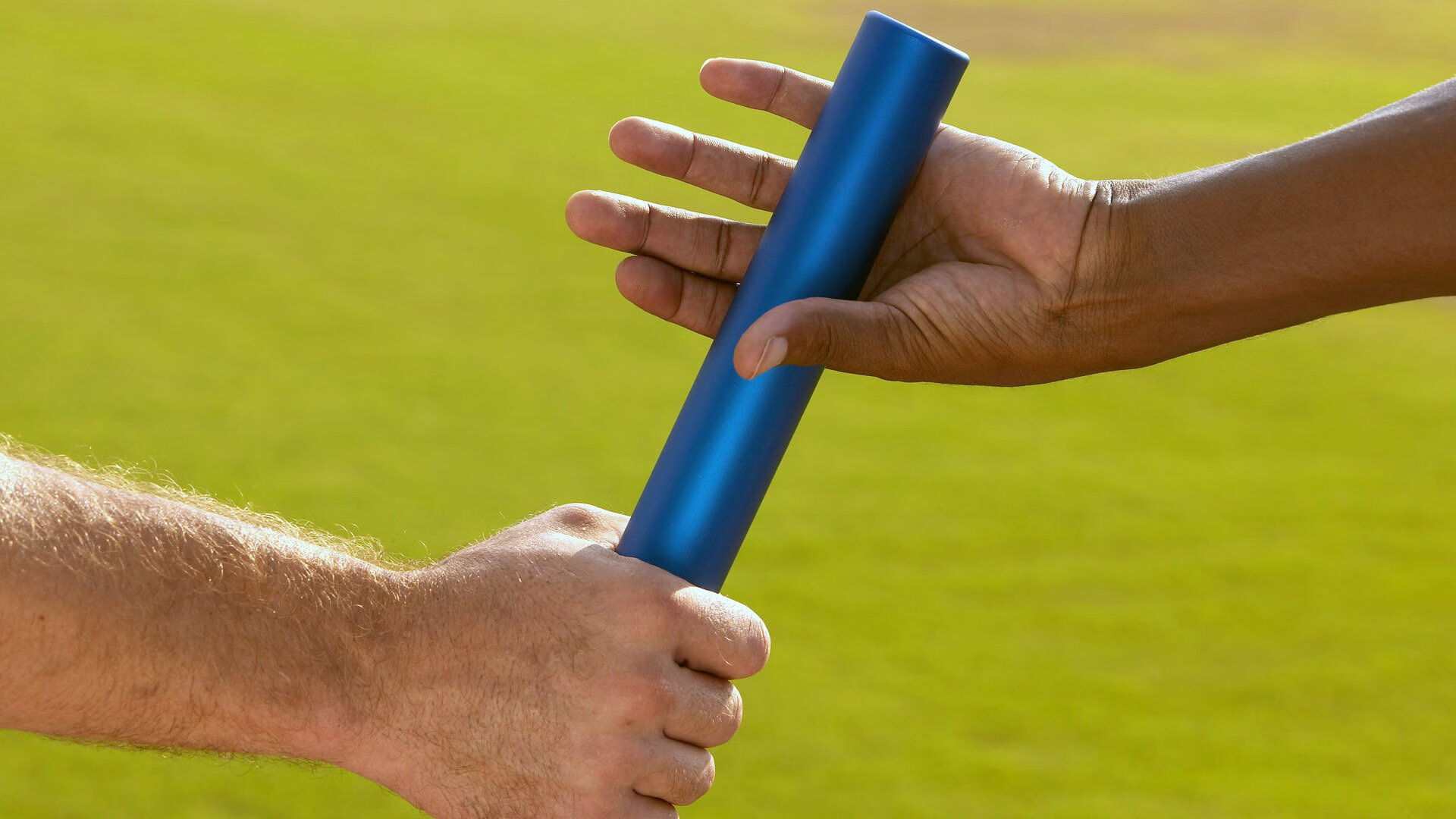 “足球场馆智能安检系统正式启用，提升赛事安全”，足球场检测机构