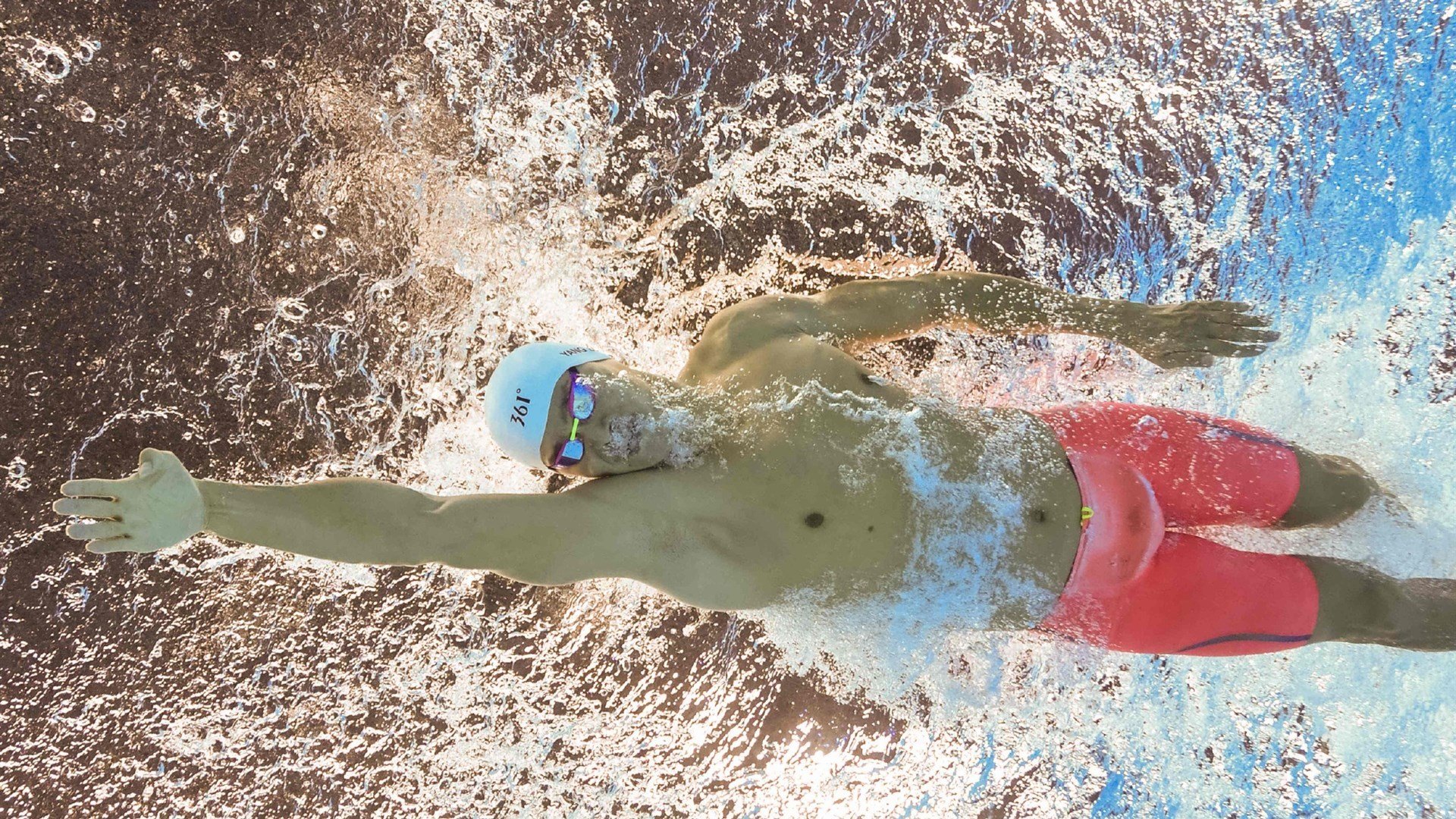 战术深潜:顶级教练的秘密布局揭秘,战术潜艇2翻译